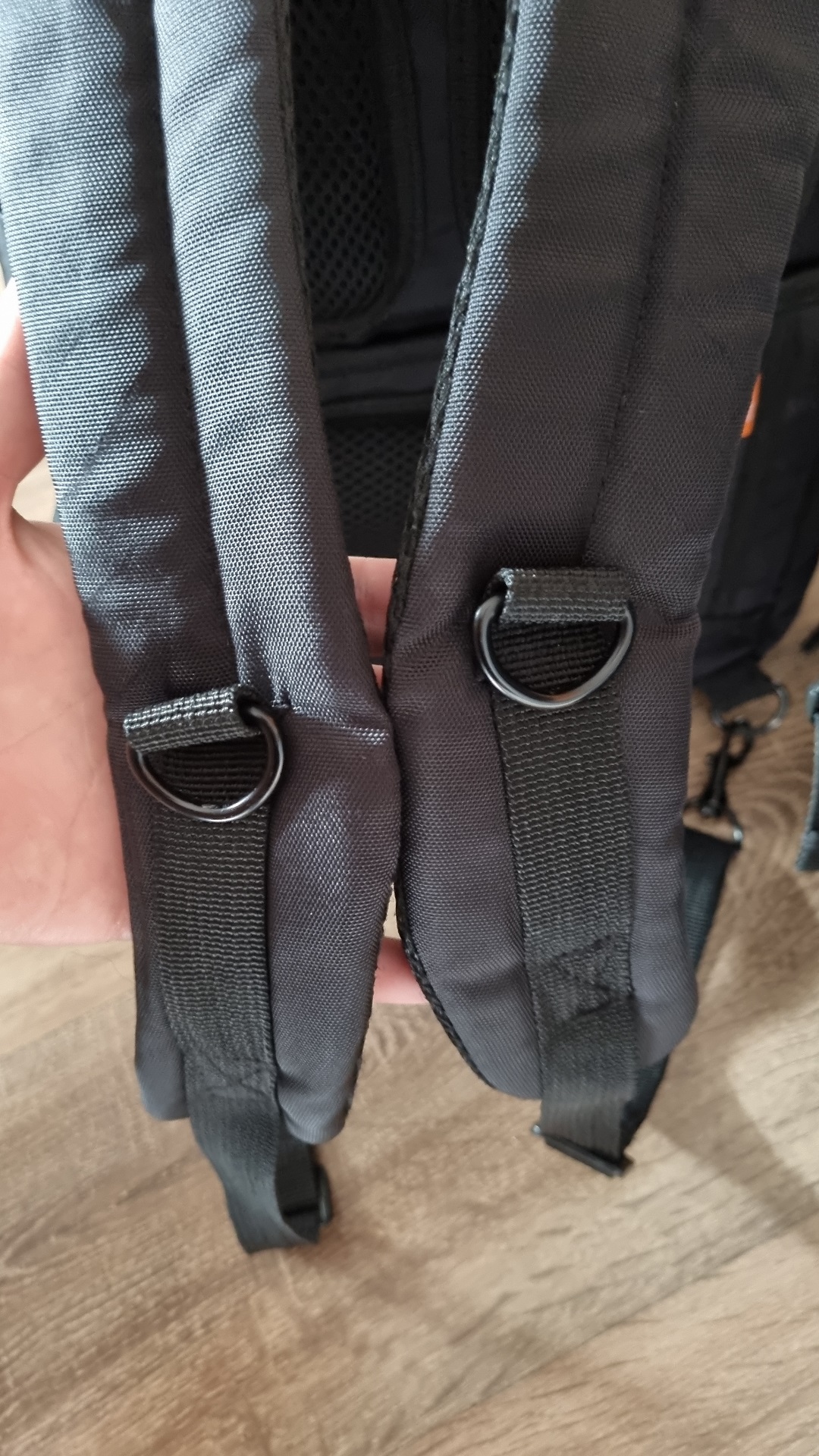 D-Rings on small backpack handles to attach my backpacksystem to